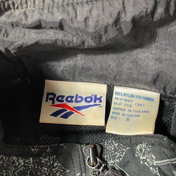 Vintage 90s Reebok Windbreaker jacket Floral leaves Size S Unisex Black Retro - Picture 6 of 7